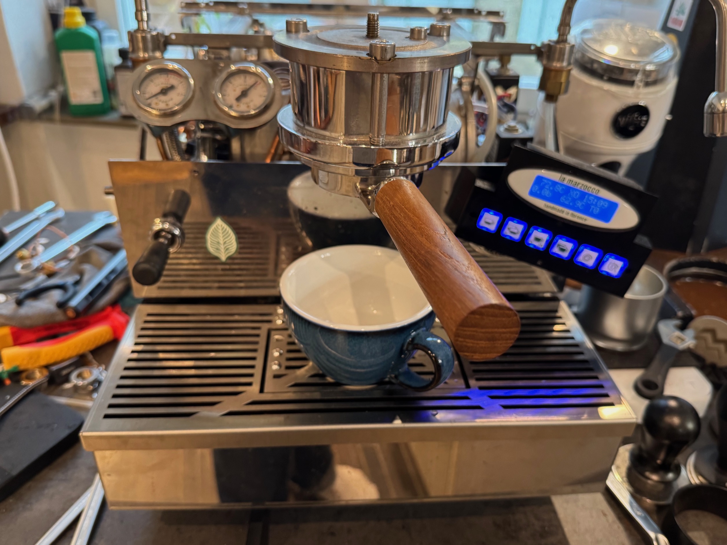 A photo of the machine using the controller